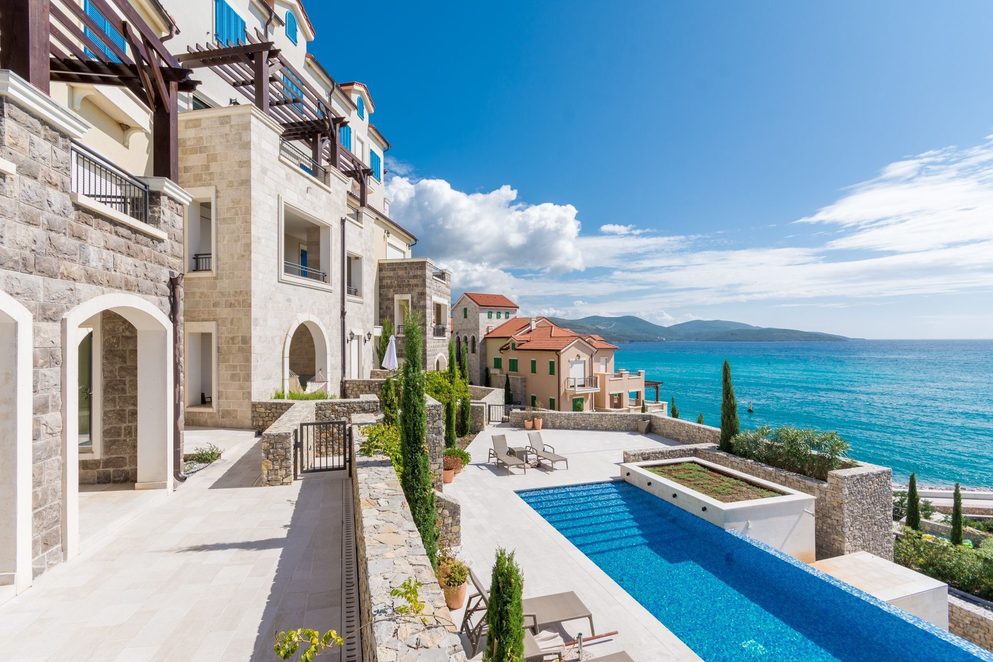 Lustica Bay Vacation Homes - Tivat - Pool