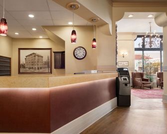 The Plaza Hotel - Kamloops - Resepsionis