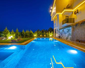 Ciello Suites Hotel - Fethiye - Havuz