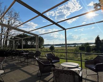 Nya Strandgårdens Wärdshus - Kristinehamn - Balcón