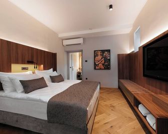 Hotel Svicarija - Dobrna - Habitación