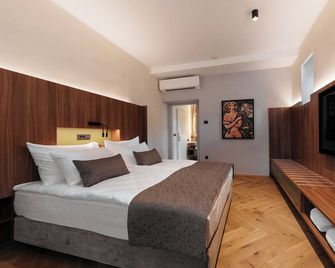 Hotel Svicarija - Dobrna - Habitación