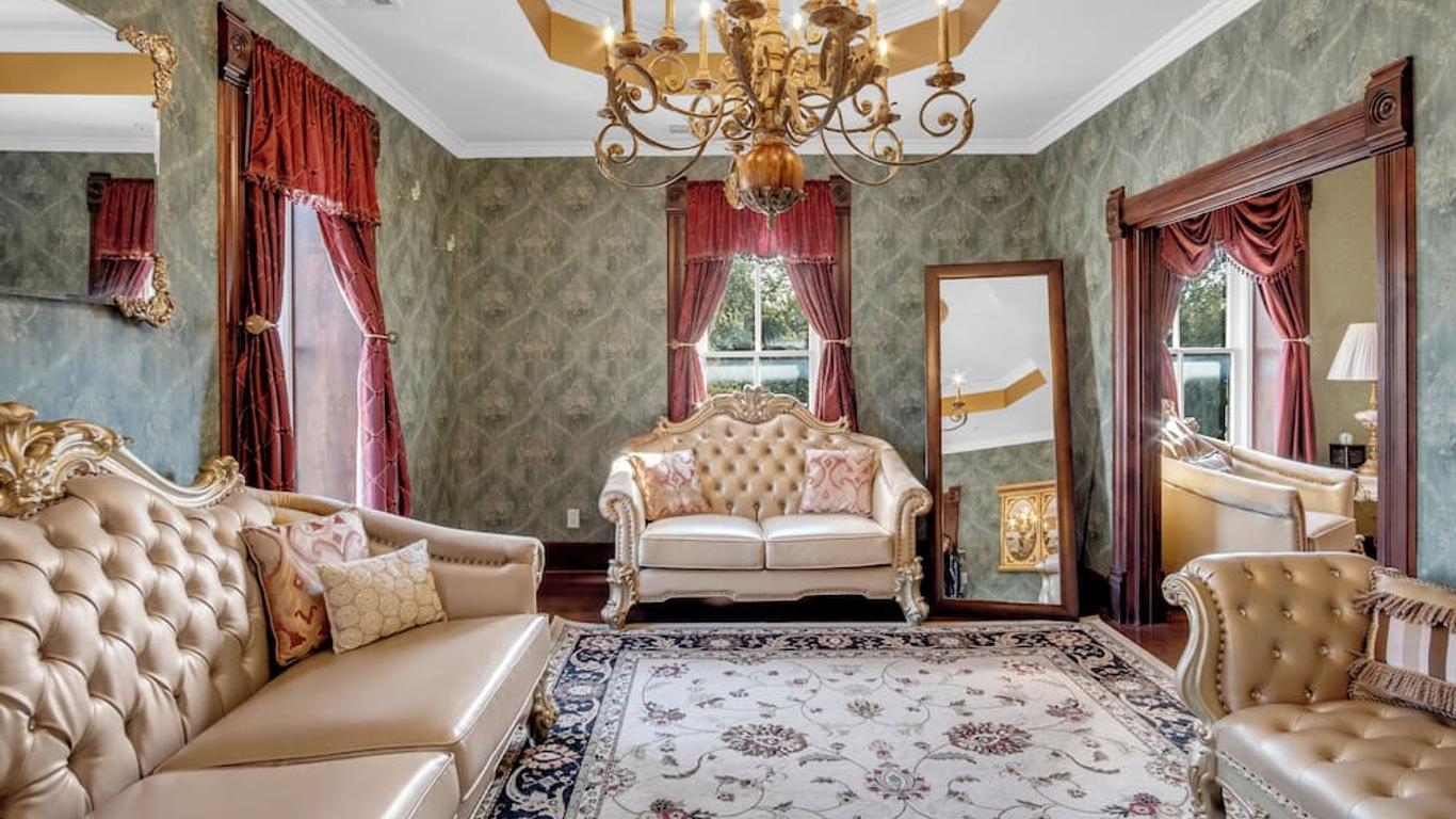 Historic Elgin Hotel