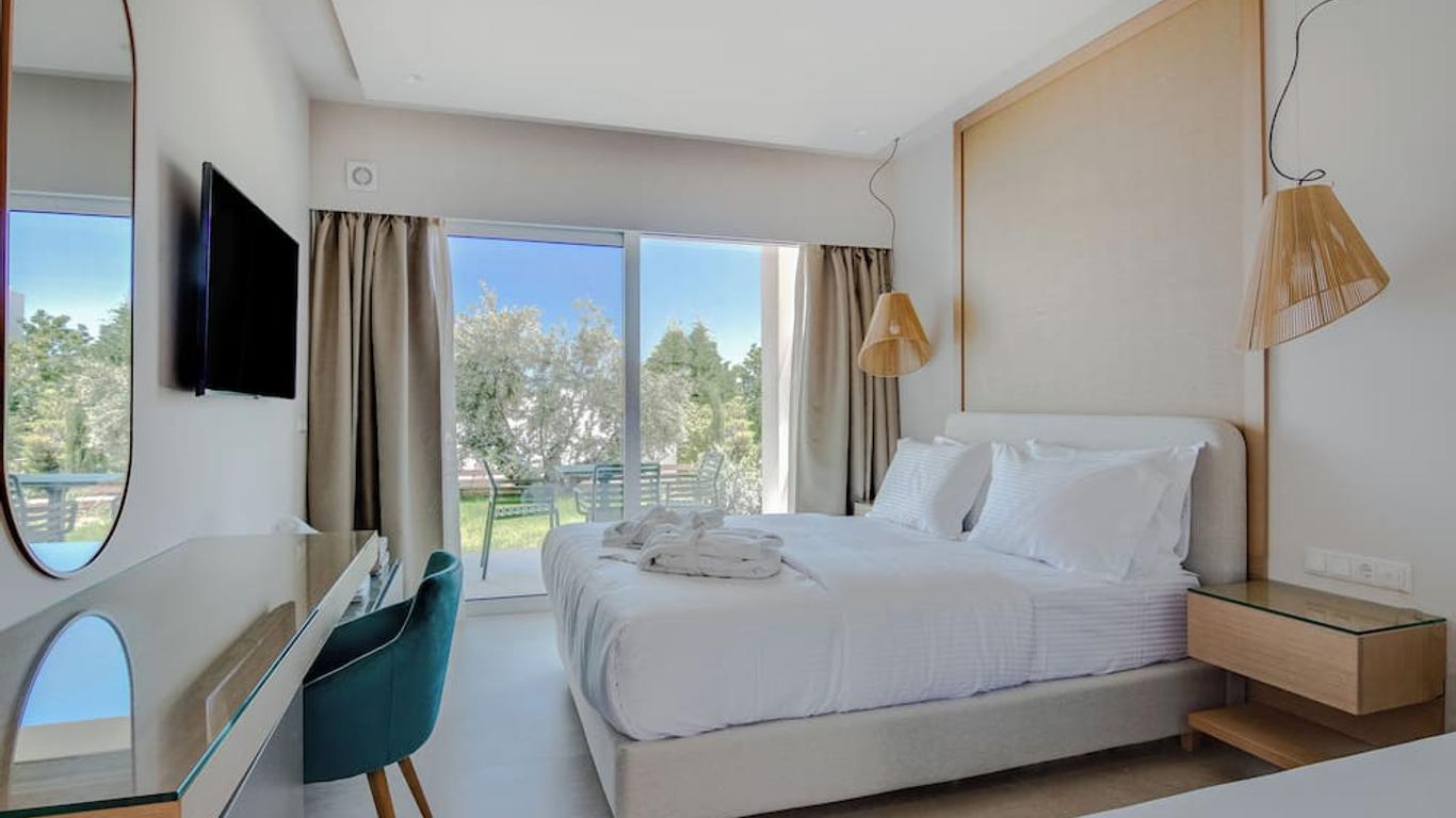 Colonides Beach Hotel