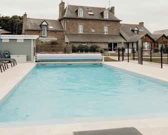 Le Chatellier - Cancale - Piscine
