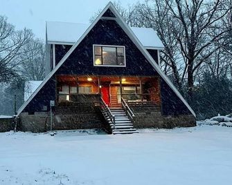 Ivey A-Frame on Skyline - Russellville - Gebouw