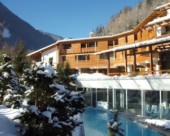 Feldmilla Design Hotel - Wellness & Spa - Sand in Taufers - Gebäude