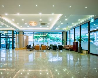 L&L Jeju Hotel - Jeju - Lobi