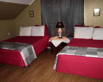 Edgewater Resorts - Edgewater Inn - Wasaga Beach - Bedroom