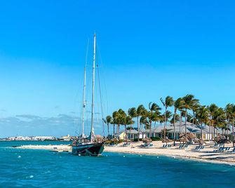 Sunny Condo with WiFi, Hot Tub, Pool & Tennis - Cayo Hueso - Playa