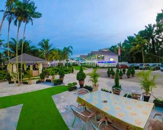 Embun Resort - Kajang - Patio