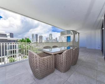 Lotus Resort - Clear Island Waters - Balcony