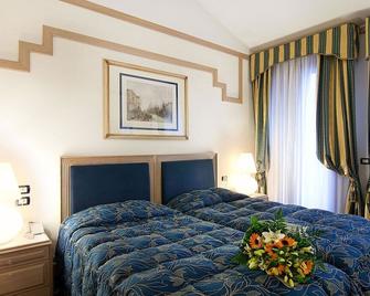 ホテル フォスカリ パレス - ヴェネツィア - 寝室
