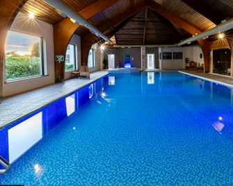 Lake District Castle Inn Hotel & Spa - Keswick - Piscina