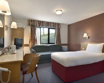 Days Inn by Wyndham Membury M4 - Hungerford - Bedroom