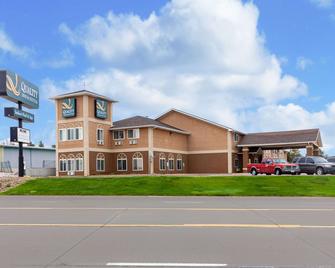 Quality Inn And Suites - McCook - Edificio