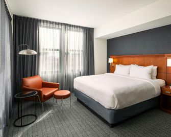 Courtyard by Marriott St. Petersburg Downtown - St. Petersburg - Habitación