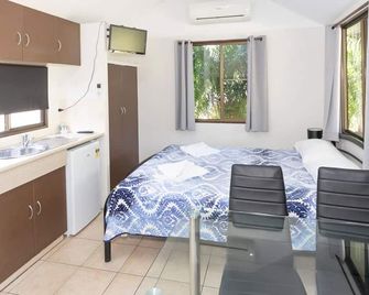 Tasman Holiday Parks - Cairns Cool Waters - Cairns - Habitación