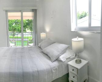 New Miami Townhouse On Lake For Families Su 3bd, 1bth, 5 Per - Cutler Bay - Habitación