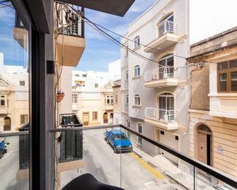 Sliema Boutique Apartments by Holi - Sliema - Balkon