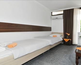 Hotel Kamelija - Tivat - Habitación