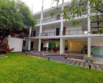 Eden Grand - Dambulla - Budova