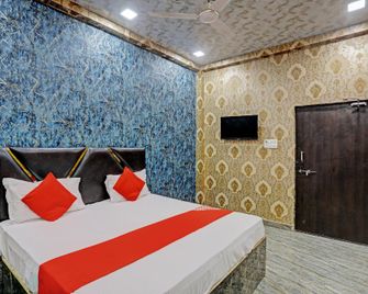 Hotel O New Jagrani palace - Kanpur - Slaapkamer