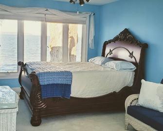 Waterfront Beauty on the Bay - Montross - Habitación
