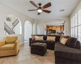 Private and Stylish Home in desirable gated community in Summerlin West - Summerlin South - Living room