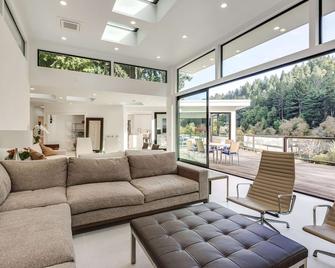 Stunning Contemporary Home, a River Penthouse on Russian River, Like No Other!! - Monte Rio - Living room