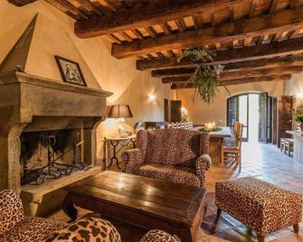 Il Casale di Meleto - Beautiful villa surrounded by greenery a few kilometers from the sea - Saludecio - Huiskamer