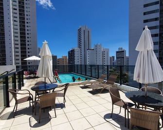 Apt 2 quartos com varanda próximo Praça Casa Forte o bairro mais agradável do Recife ARN901 - Recife - Balkon