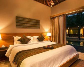 Mora Royal Villa - Senggigi - Bedroom