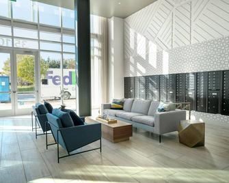 Deluxe Fremont 1BR w/ Roof Deck, Pool & Spa, near TJ & WF, by Blueground - Fremont - Lobby