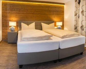 Penthouse in Niederau by Ski Lift & Panoramic Views - Niederau - Bedroom