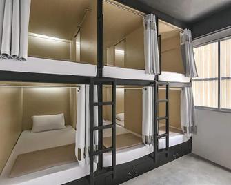 Ora Hostel Bangkok - Bangkok - Habitación