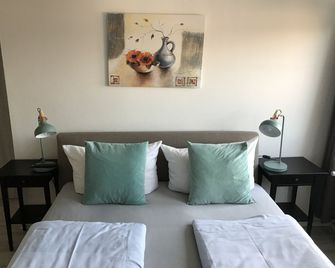 Hotel Krone - Weser Perle - ברמן - חדר שינה
