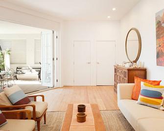 Spacious Bondi Beach Escape - Sídney - Sala de estar