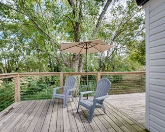 1 Mi to Dtwn Loudon Spacious River-View Home - Loudon - Balcony