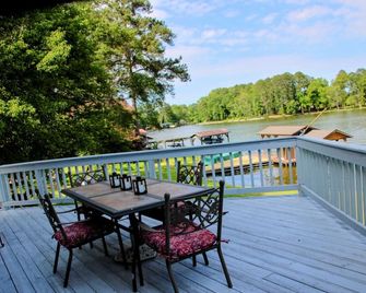 Marshall Shores on Weiss - Waterfront Home with Private Pier In Beautiful Bay Springs Neighborhood - Centre - Balcón