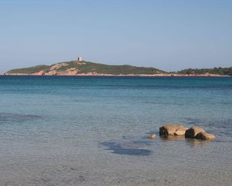 House with garden, calm, sea and view of the Ospédale massif - Zonza - Plage