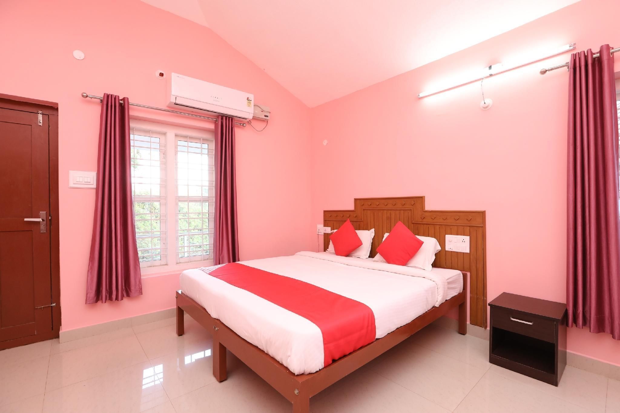 OYO 29325 Yajna Comforts - Madikeri - Habitación