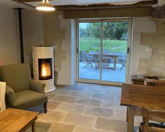 Quiet country house with Jacuzzi - Beaufort-en-Anjou - Salon