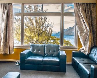 Lakeside Backpackers - Queenstown