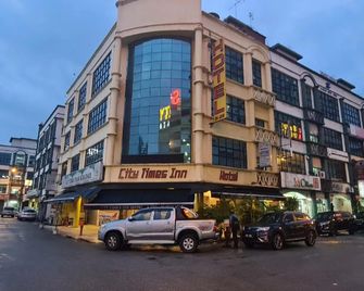 OYO 90428 City Times Inn Hotel - 史里肯邦安 - 建築