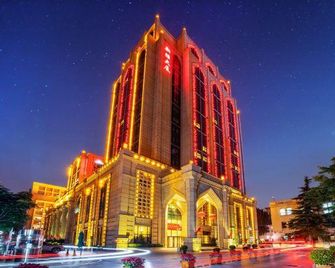 Beijing Xinjiang Plaza - Beijing - Building