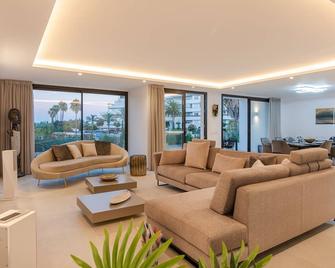 Luxury Villa In Real Club De Golf Guadal - Marbella - Living room