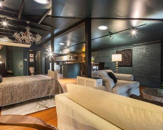 Modern Nulu Retreat | A Culinary Dream - Louisville - Lounge