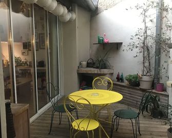 Spacious 4-bedroom apartment with WiFi, AC in the heart of Sete - Sète - Dining room