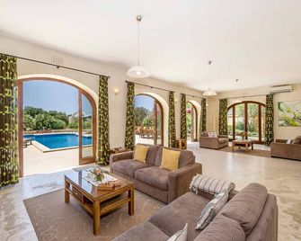 The Olives Holiday Home - 聖勞倫斯 - 大廳